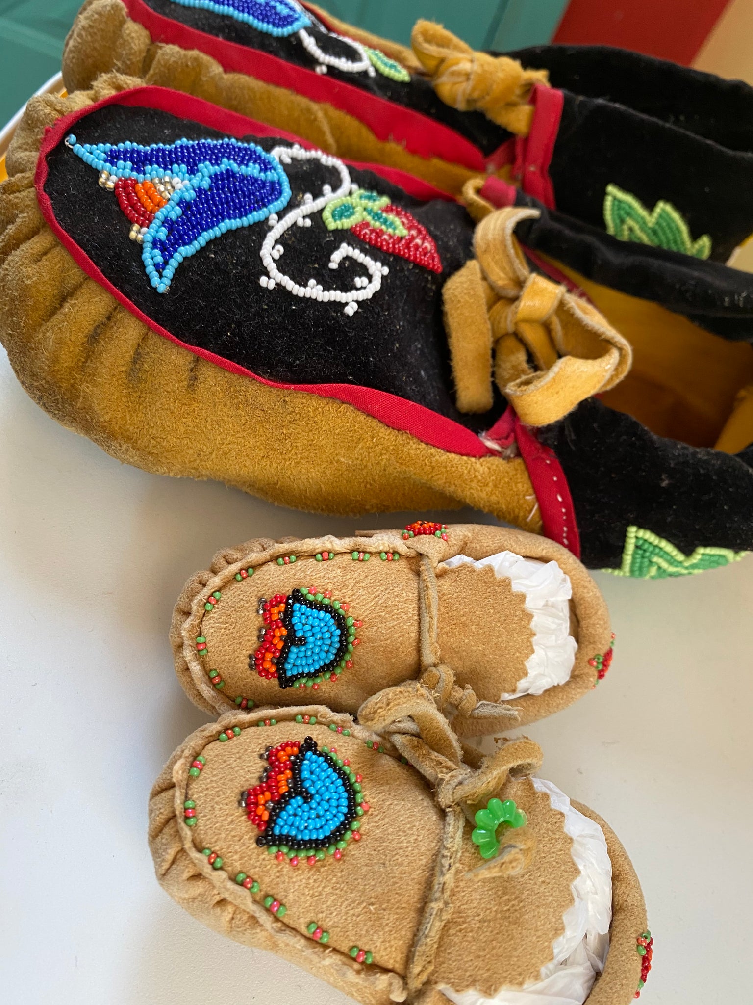 Makizinikewin (Moccasin Making) Sewing the Cuffs, step 6 and 7 of 9